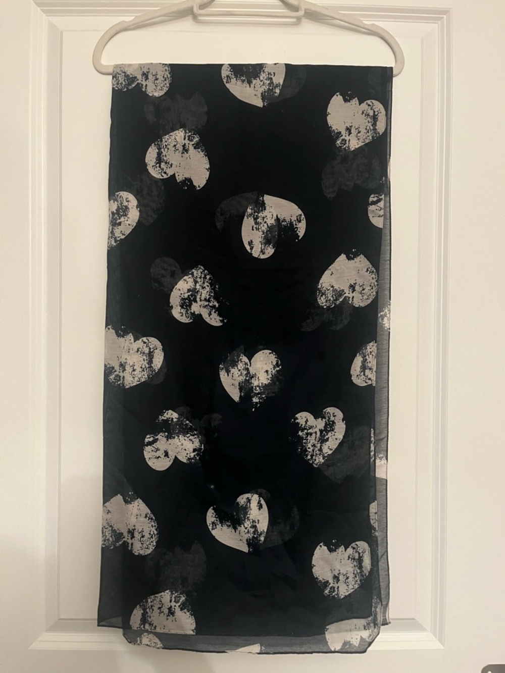 Black Heart Print Scarf